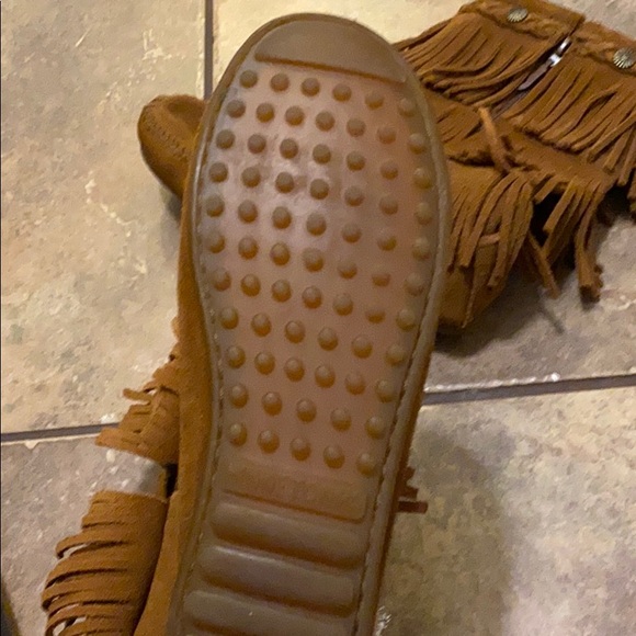 Minnetonka 3-Layer Fringe Mid Calf Boot - Picture 4 of 6